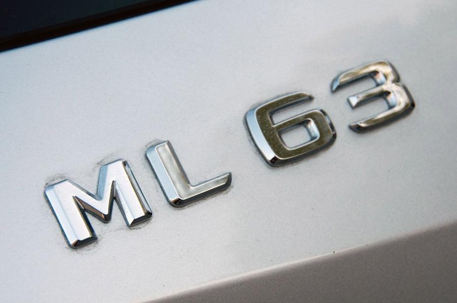  Mercedes-Benz ML63 AMG 2012 года  (фото 40 из 70)